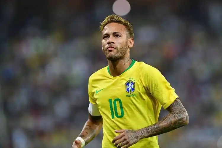 我们拭目以 我们拭目以